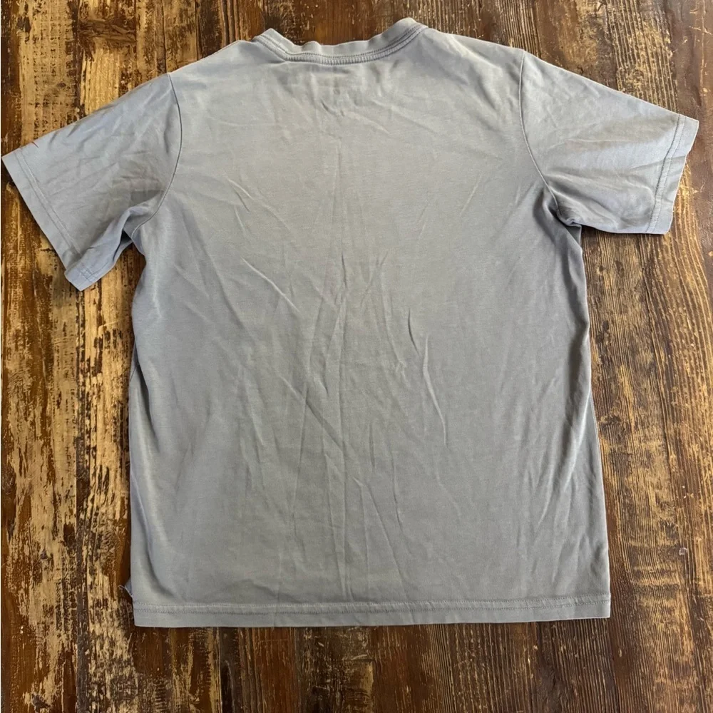 Nike Dri-FIT Gray Tee with Graphic Design - Picture 3 of 4